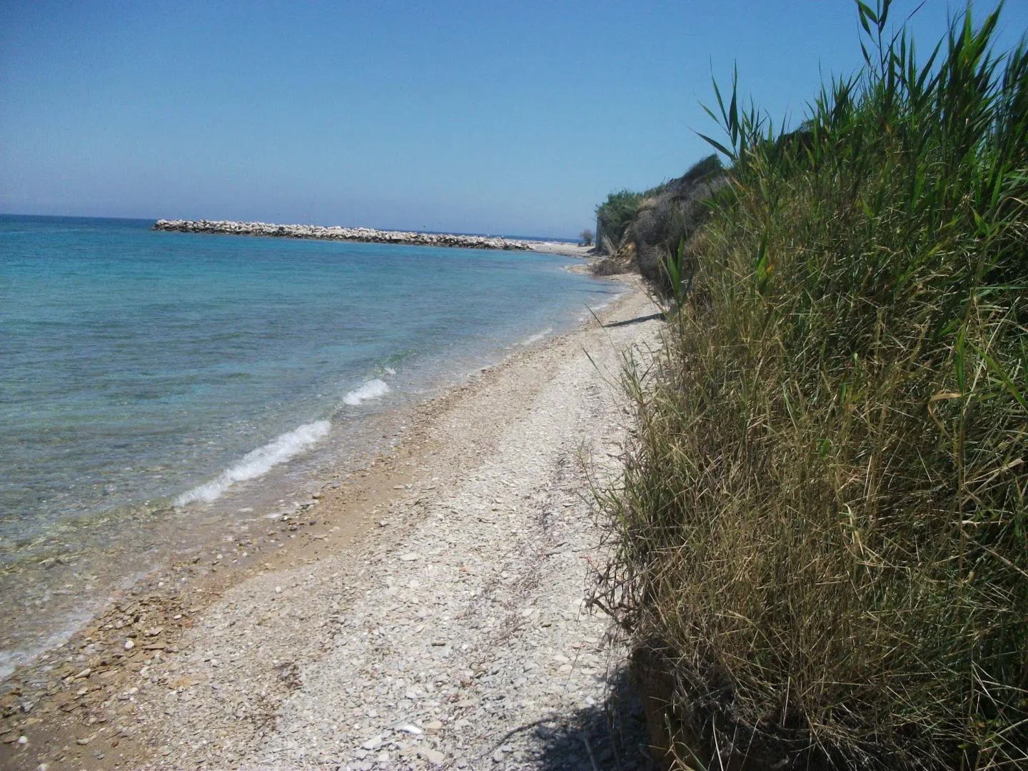 Kavos Psarou Studios and Apartments