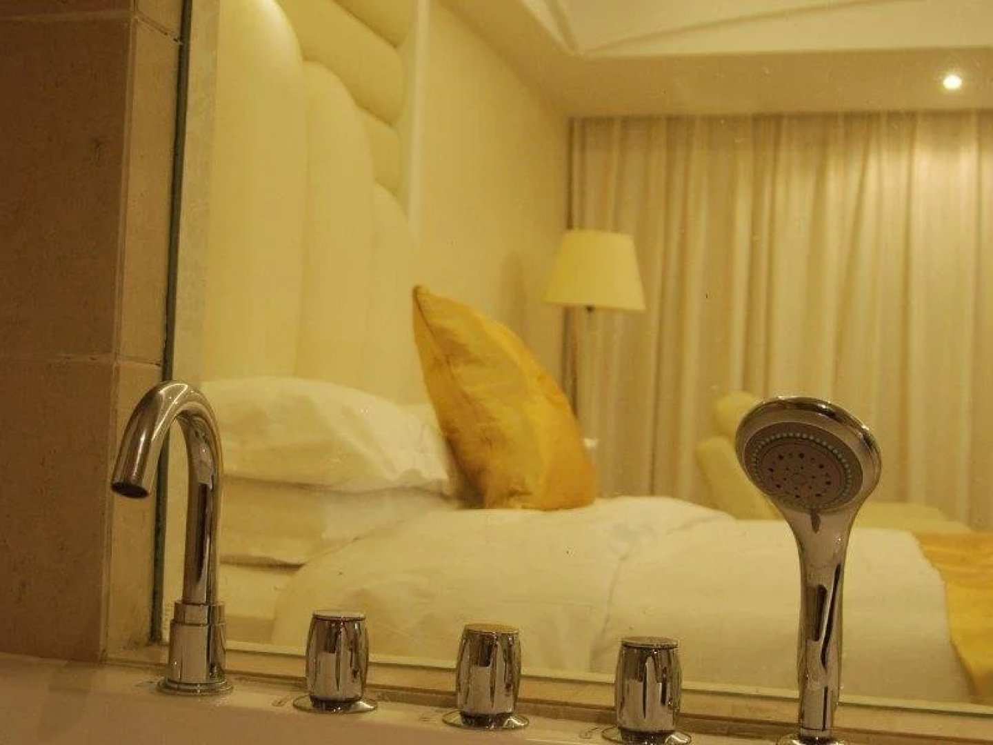 Zhongzhou International Hotel
