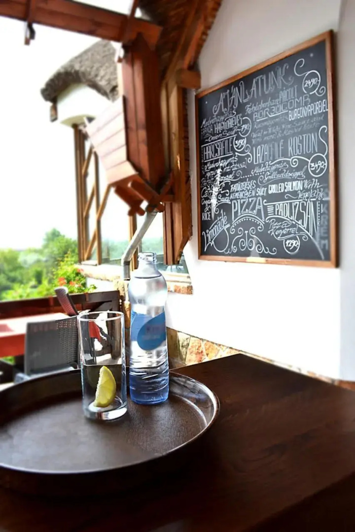 Tekergő Motel és Étterem