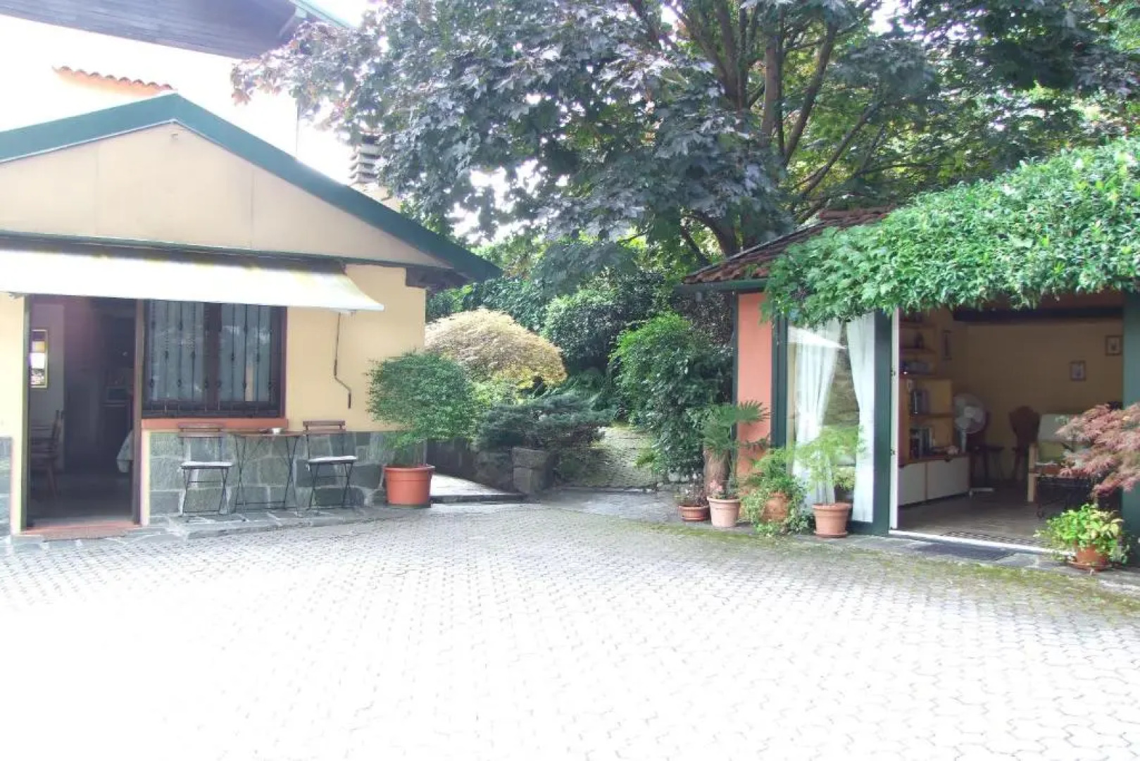 Monolocale in casa con giardino