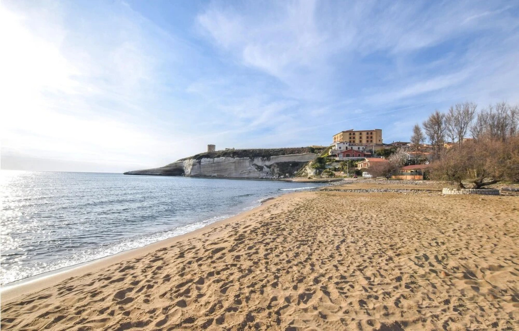 Stunning Home in S.caterina di Pittinur With 2 Bedrooms and Wifi