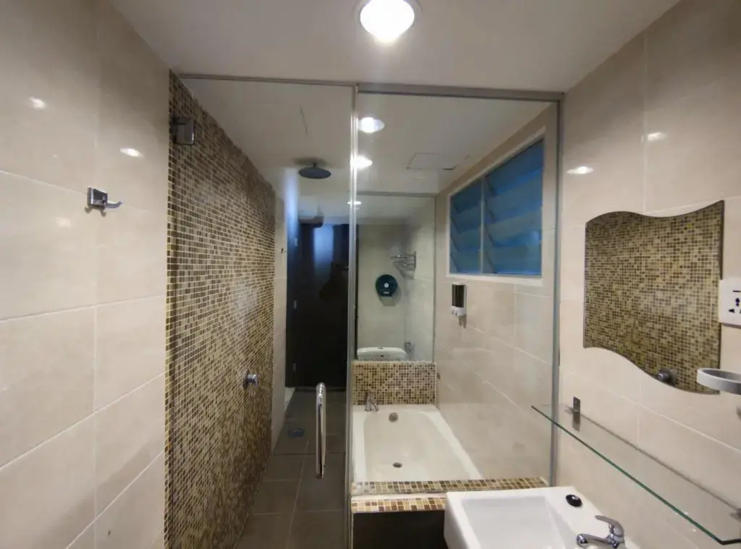 Marina Island Lumut Homestay by Goopro