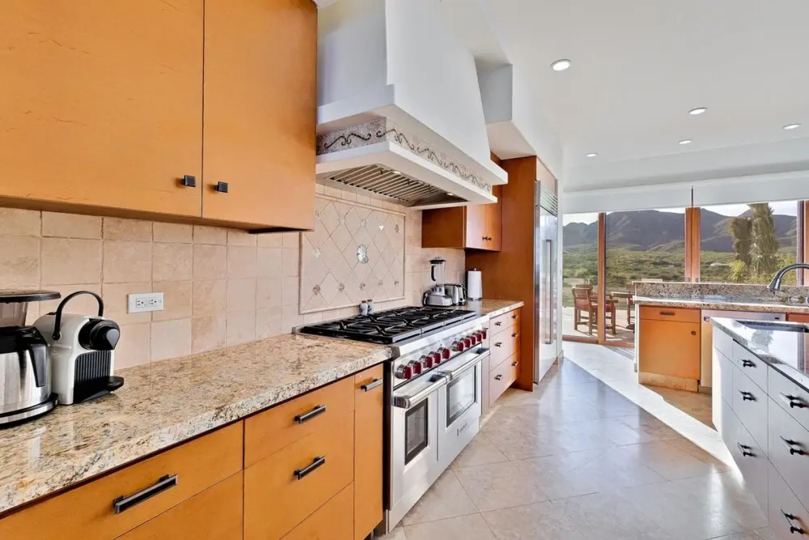 Oceanfront Getaway Near Cabo Pulmo: Villa Bahia de los Frailes