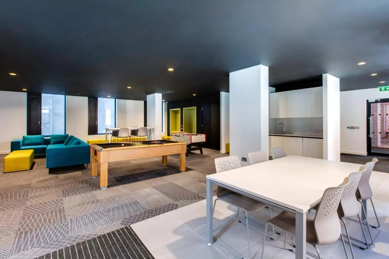 Yugo Explore - Lee Point