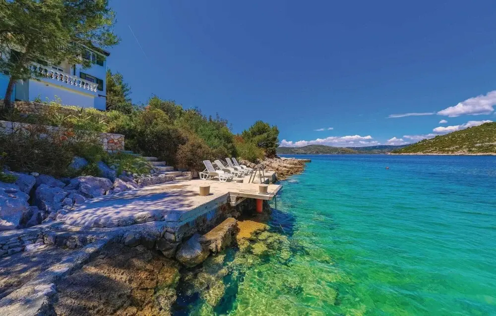 Beautiful Home in Drvenik Veliki With Wifi and 4 Bedrooms