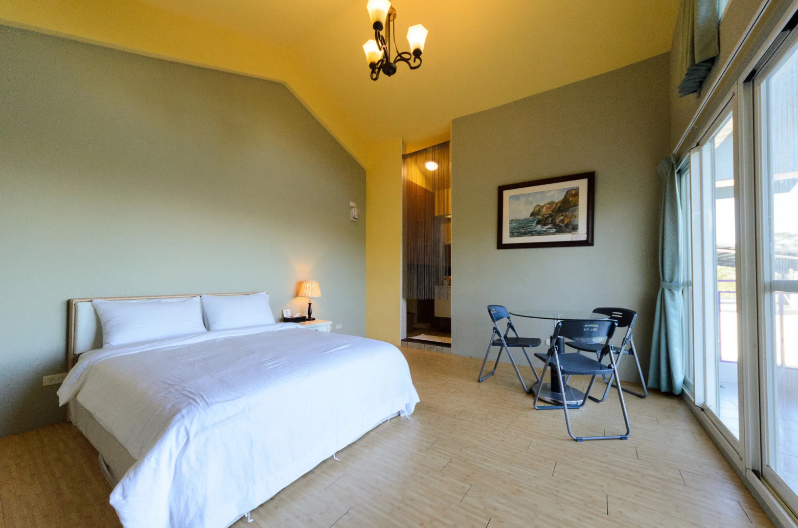 Barefoot and Breakfast