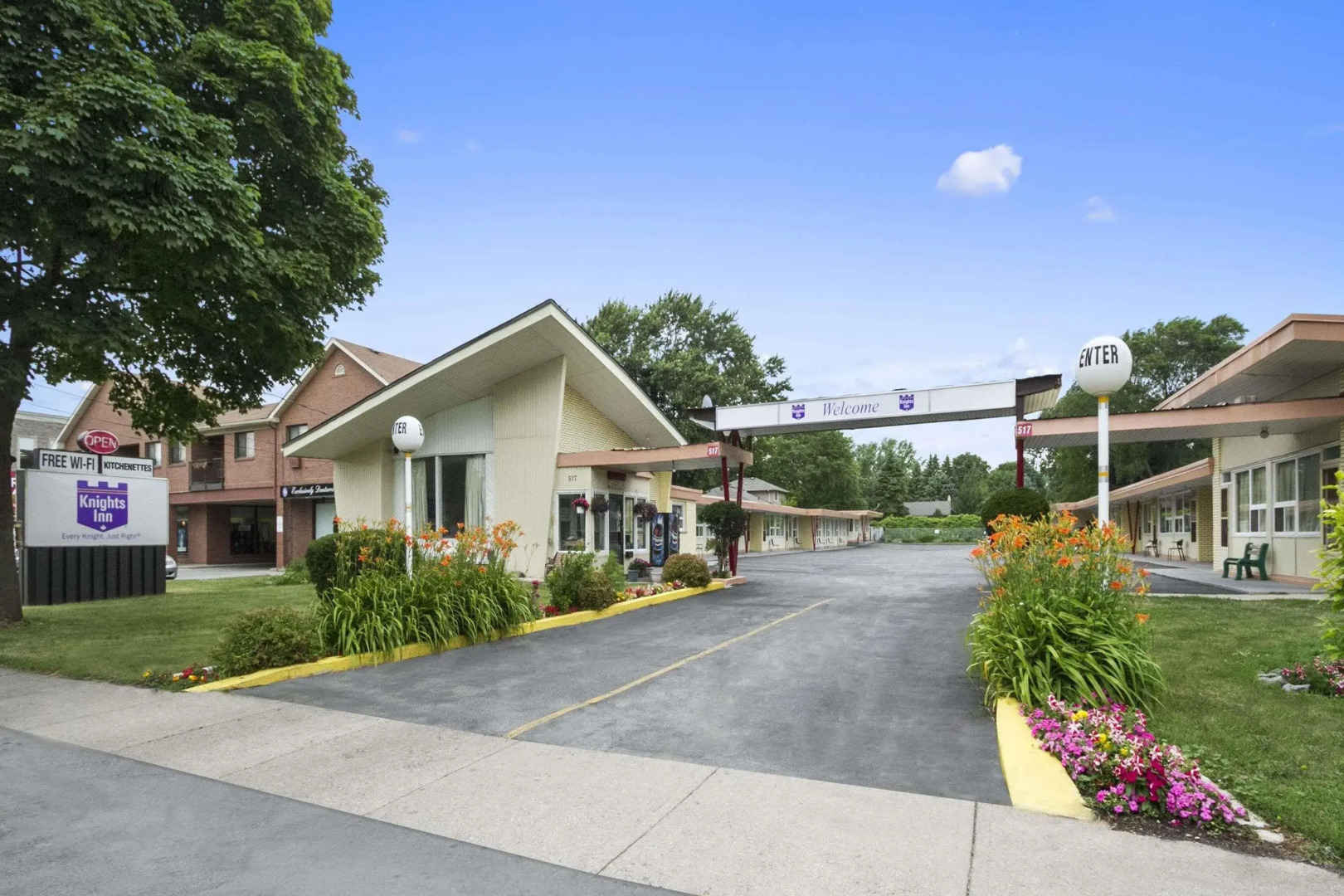 Knights Inn Burlington, ON