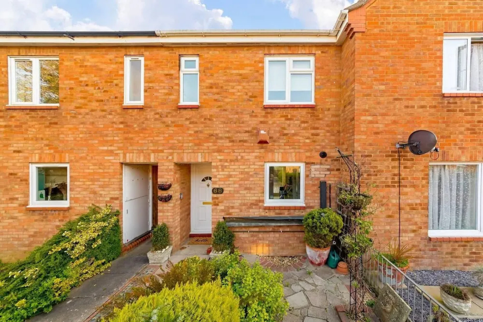 Cosy 2BR Home Near Milton Keynes Centre