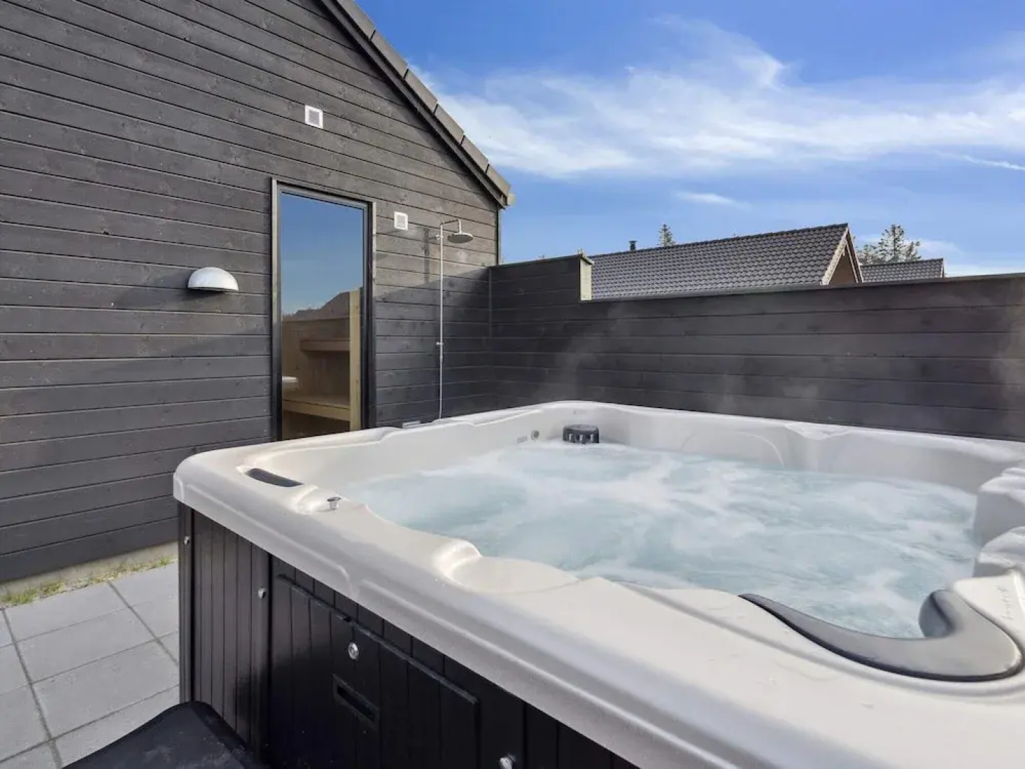 Spacious Retreat for 20 - By Traum Ferienwohnungen