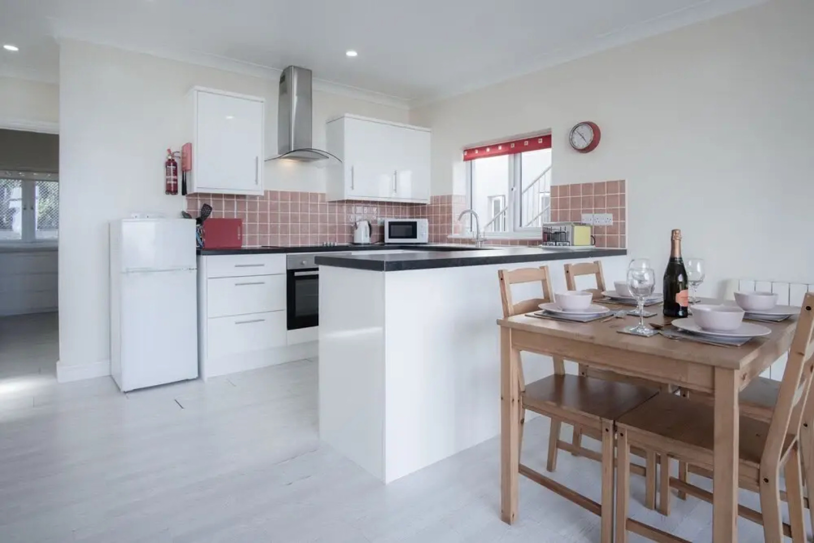 Sunbeam - 2 Bedroom Apartment - Pendine