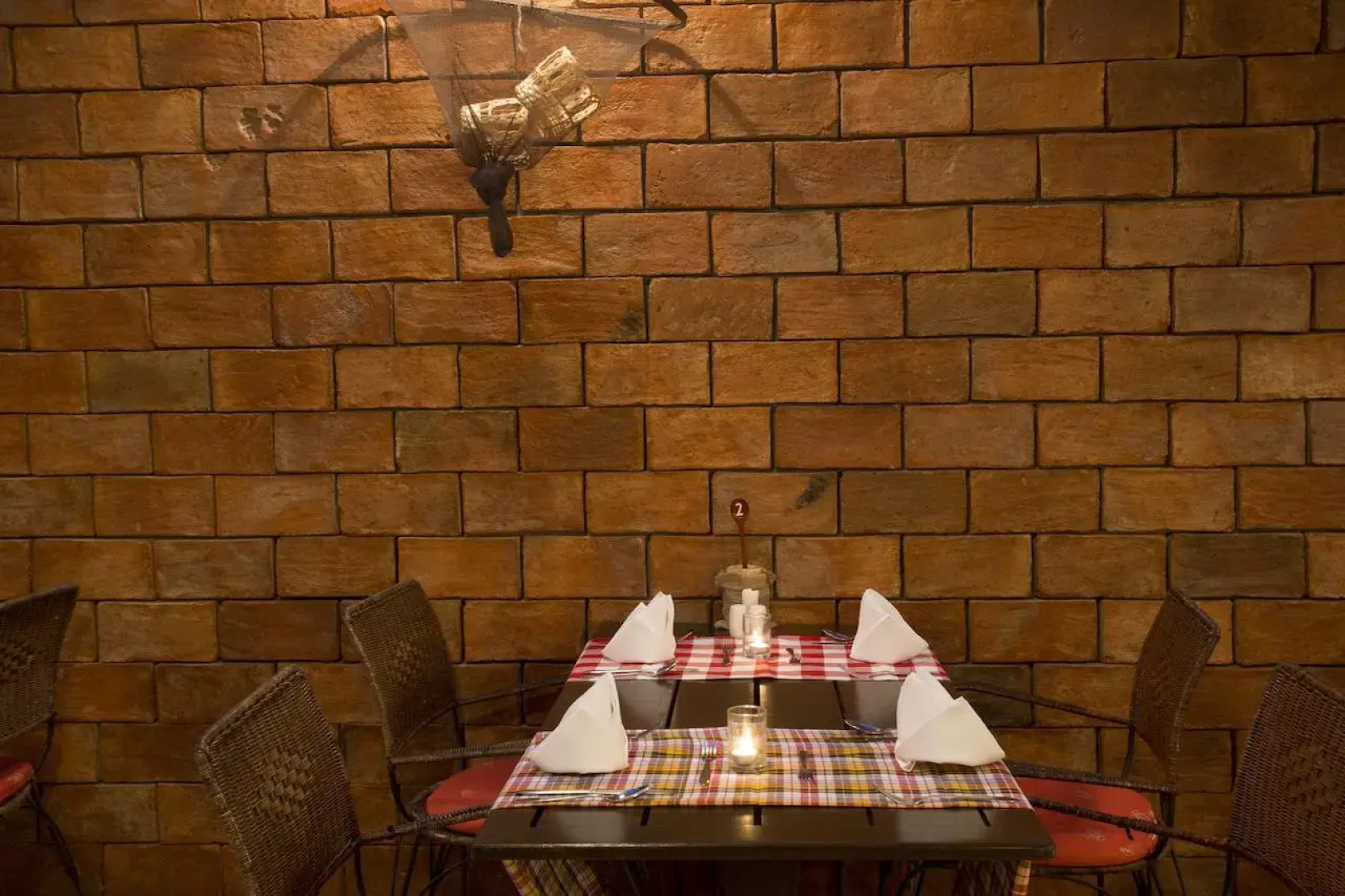 The Leaf On The Sands by Katathani