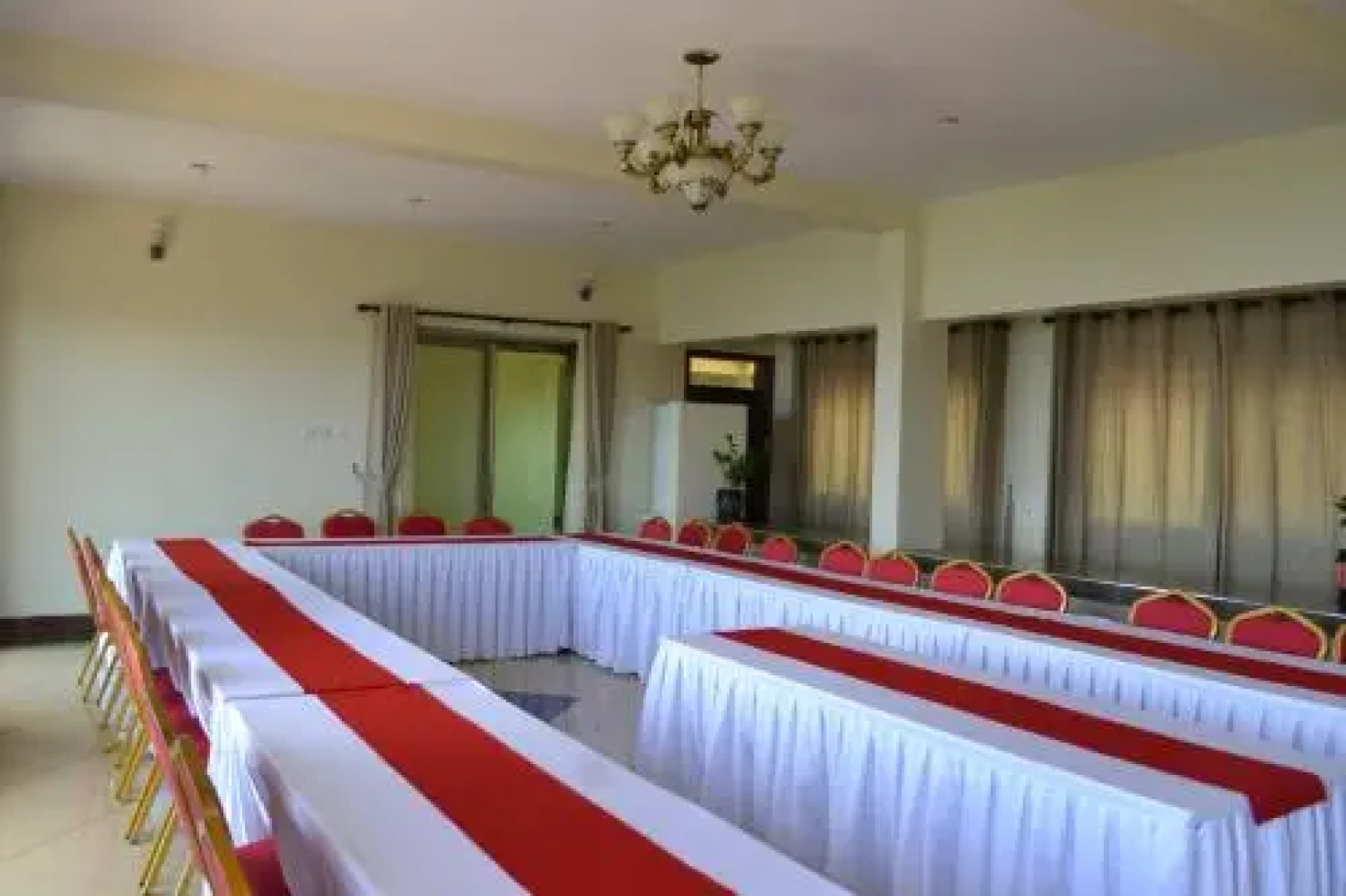 Petit Saigon Beach Hotel