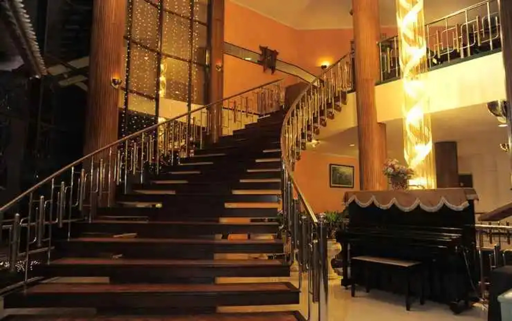 Nuwis Hotel & Convention