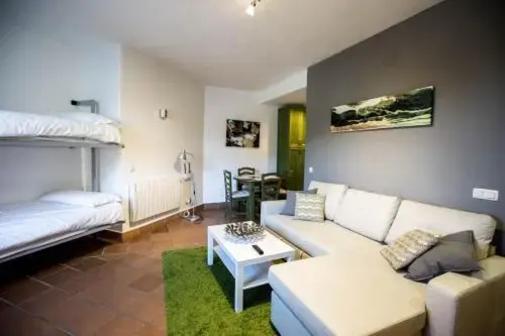 Bed and Snow Family Apartments