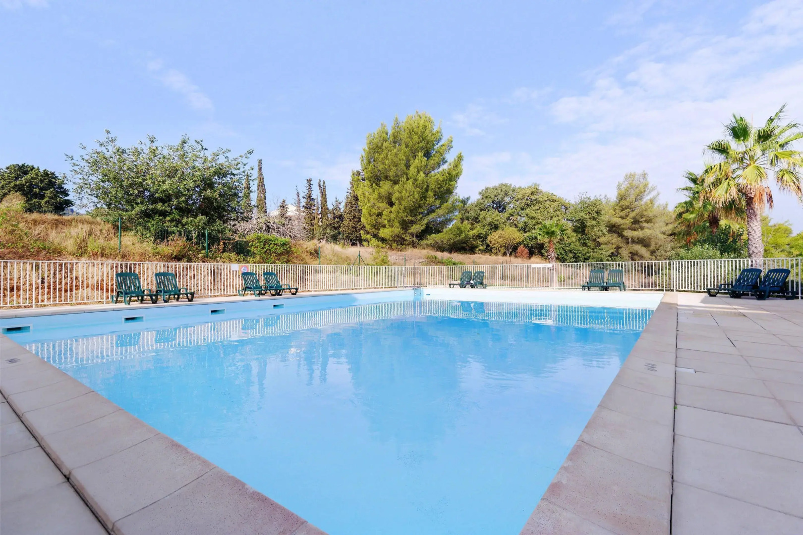 Comfort Aparthotel Six-Fours