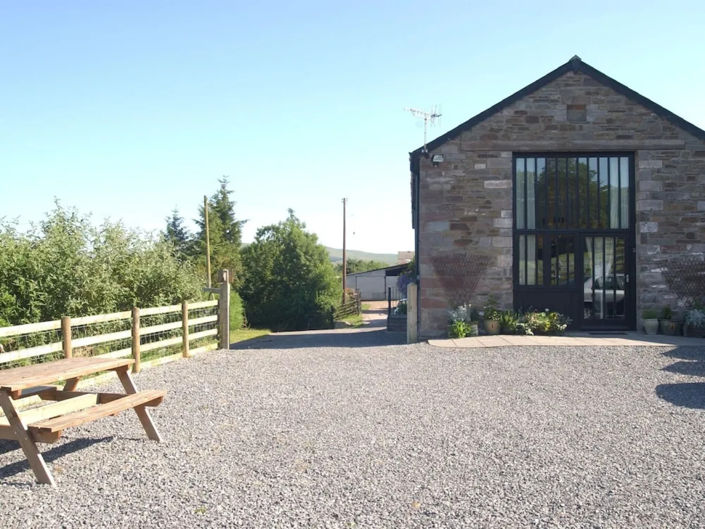 Cottage Consisting of Luxury Like a Rain Shower and Ideally Situated in Crai