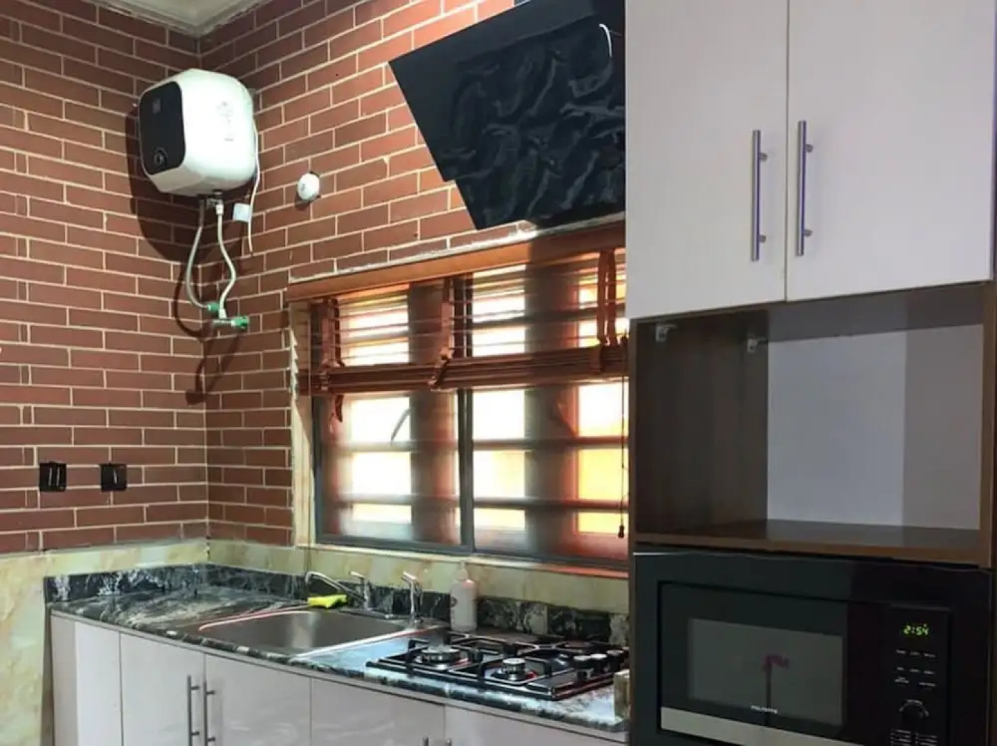 Old English Torf Apartment