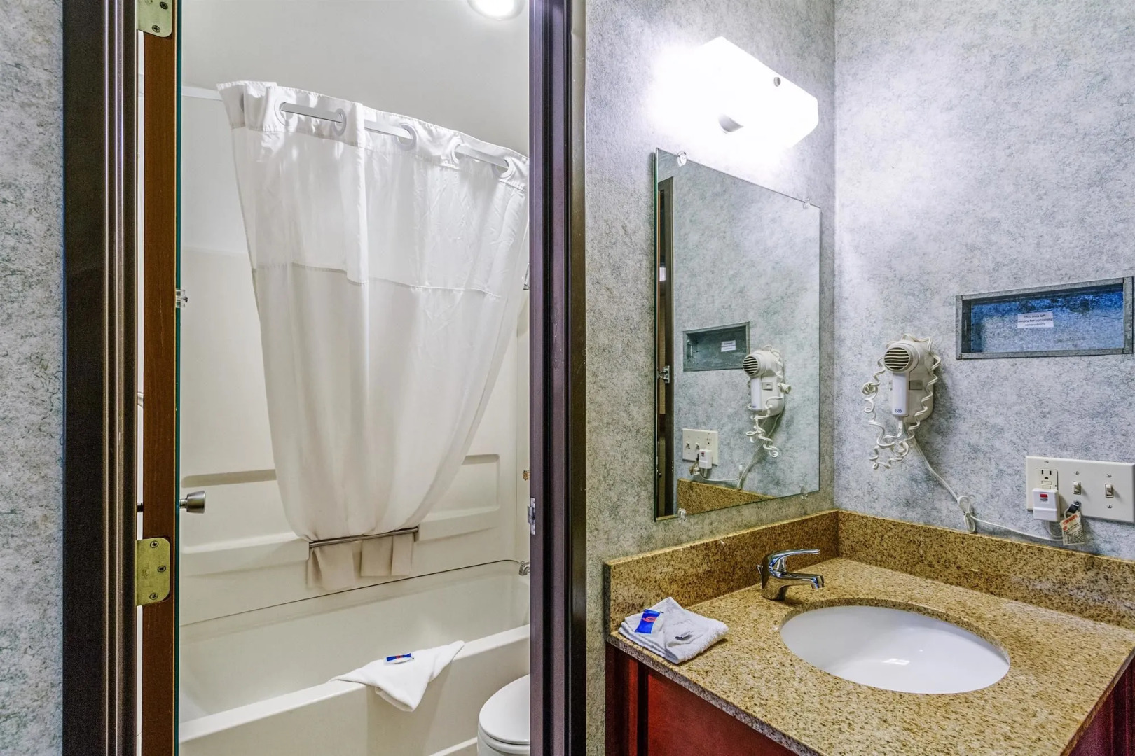 Motel 6 Green Bay, WI - Lambeau