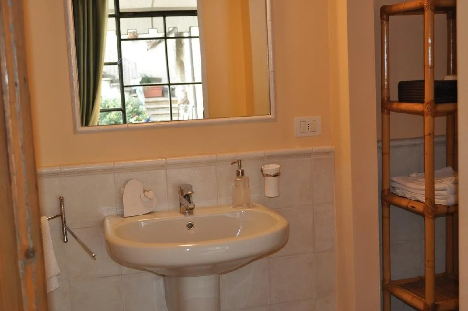 Le Quattro Stagioni B&B and Apartament