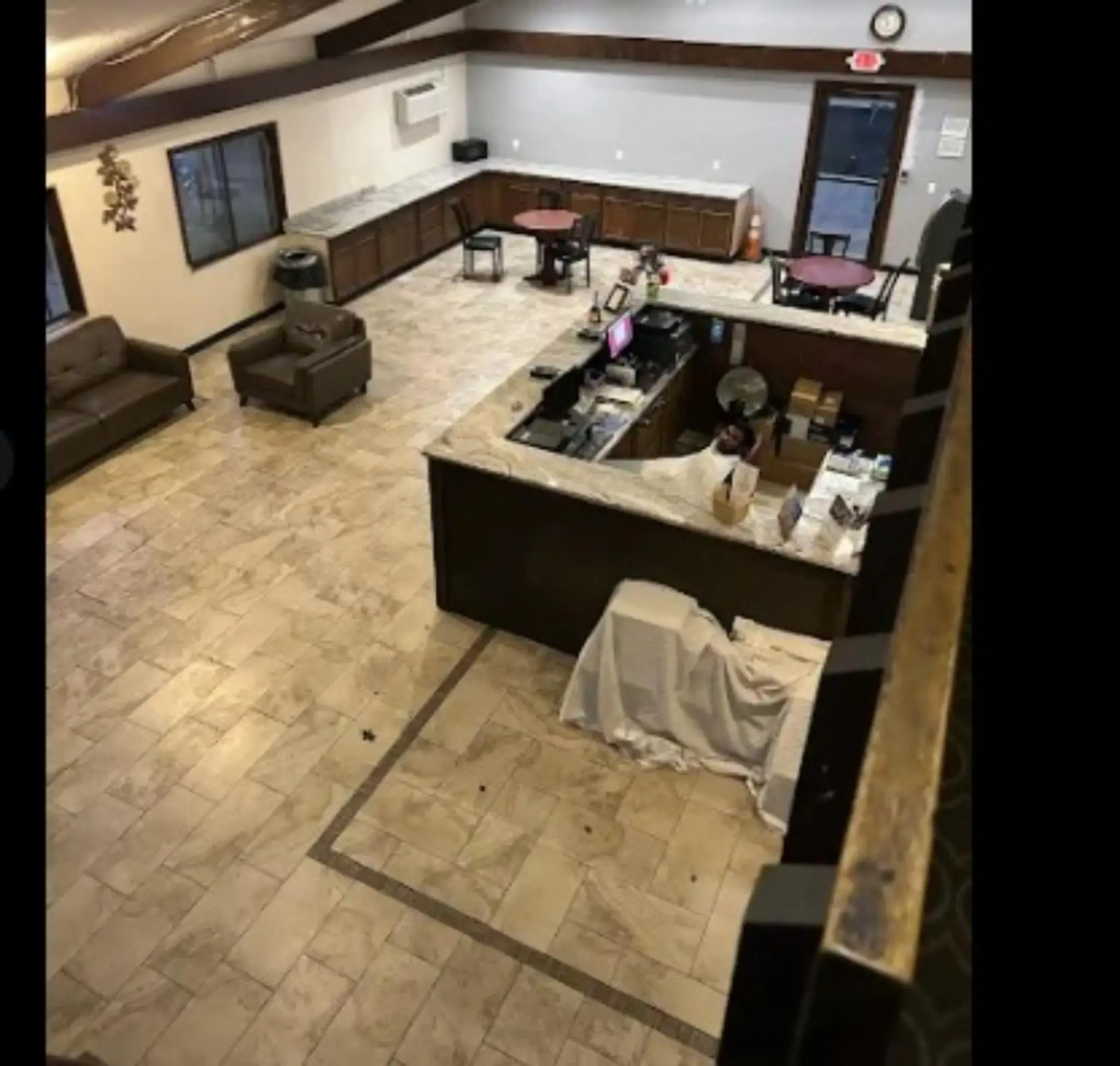 Days Inn & Suites by Wyndham Caseyville