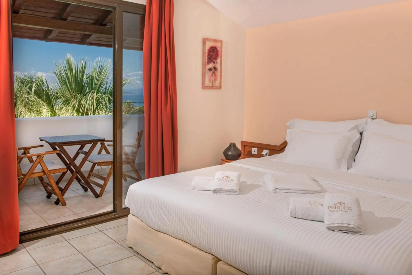 Hotel Pyrgos Boutique & Suites