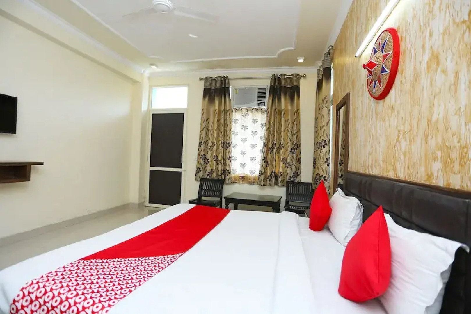 OYO 35823 Hotel Blumango