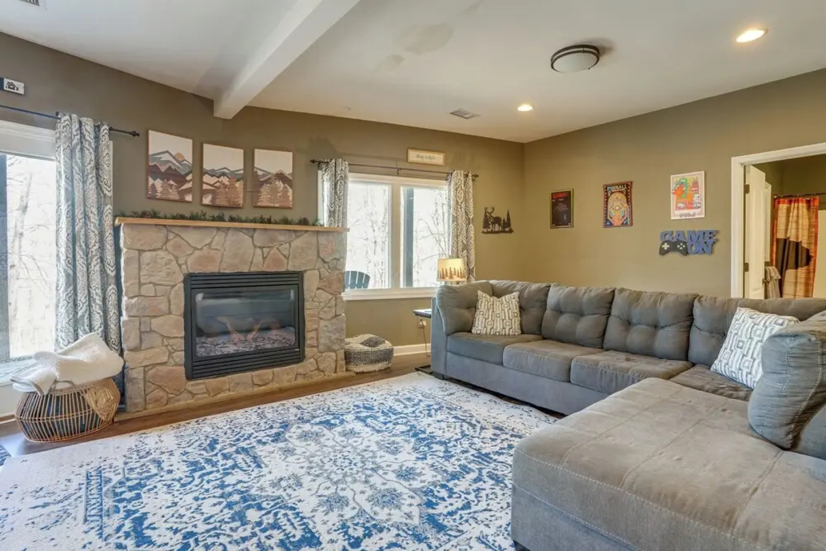 Stunning Wintergreen Resort Home: Ski & Golf!