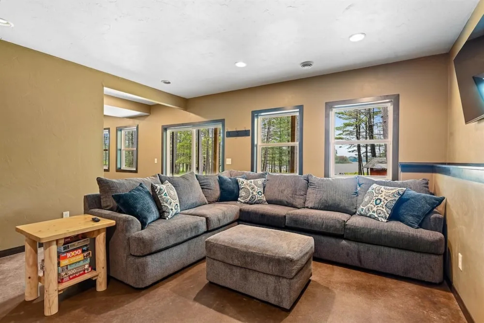 Tranquil Lakefront Oasis - Fire Pit Fishing BBQ