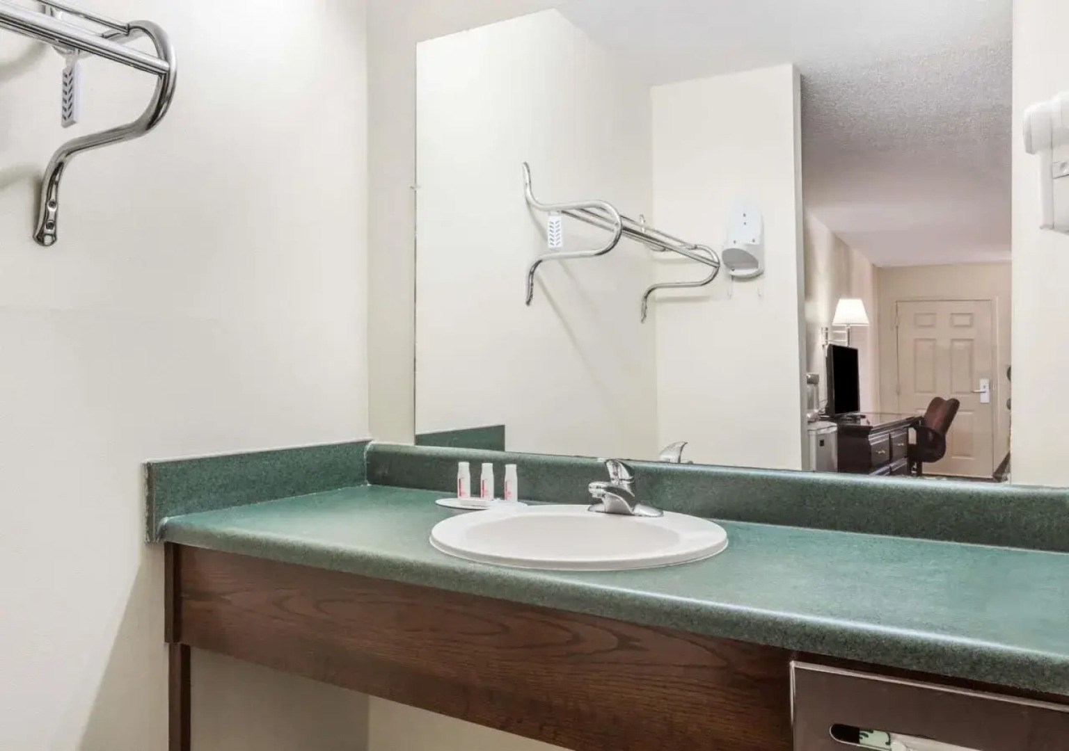 Days Inn by Wyndham Royston