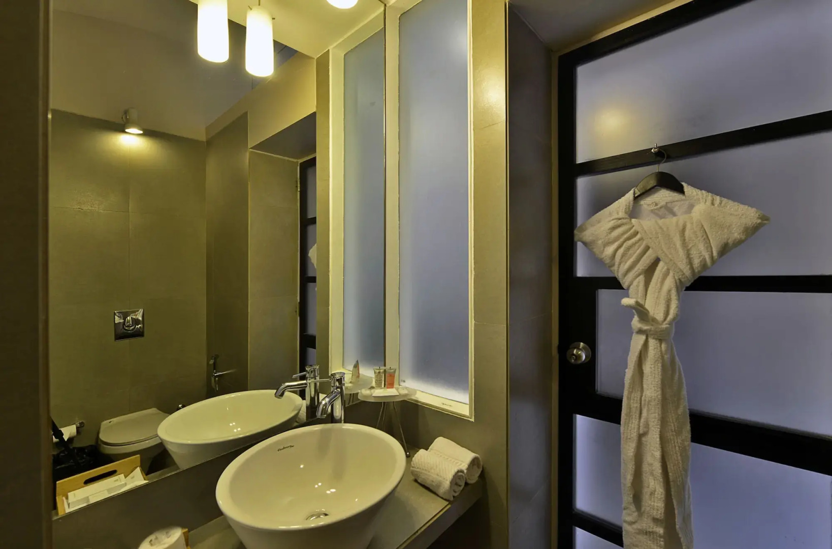 Whispering Palms Beach Resort