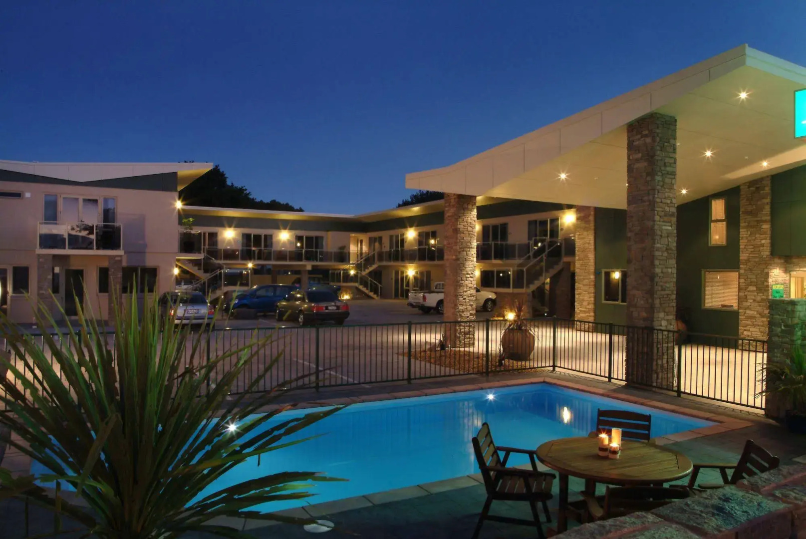 Emerald Spa Motor Inn