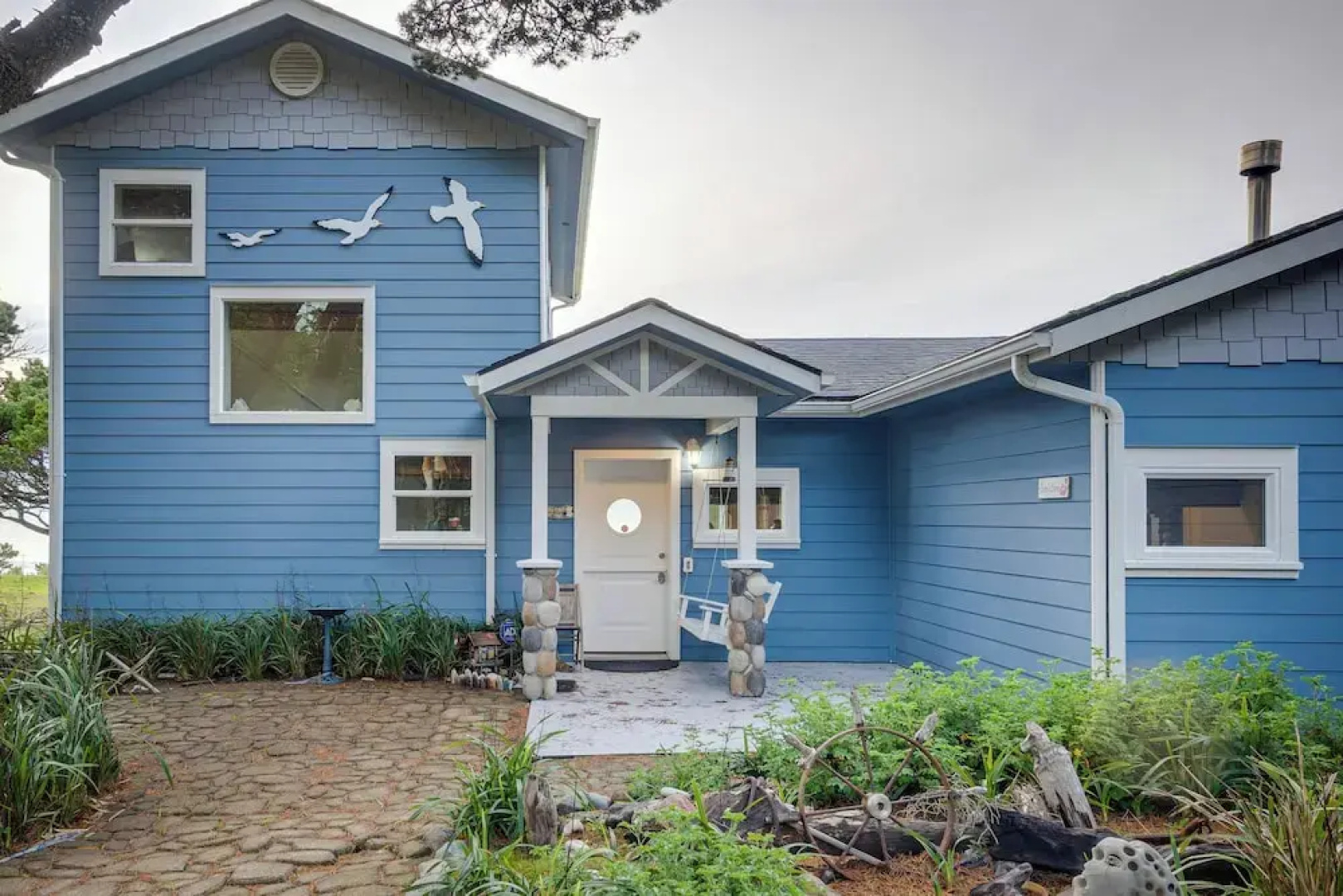 Oceanfront Home in Port Orford: The Lighthouse
