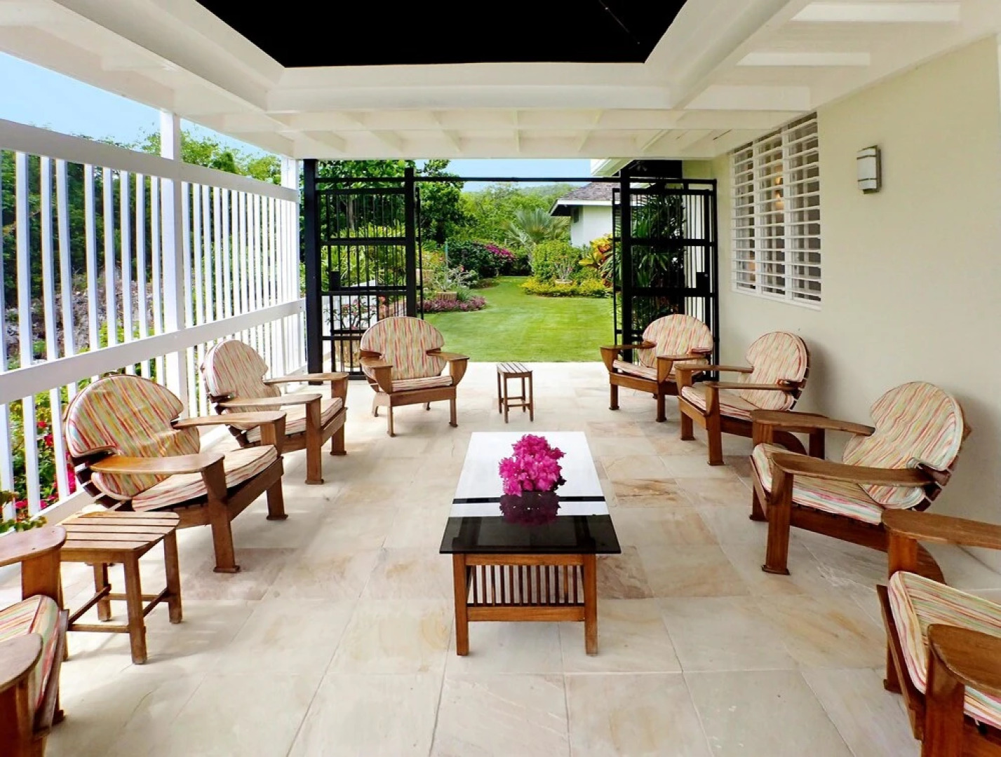 Honeycombe Villa by Jamaican Treasures