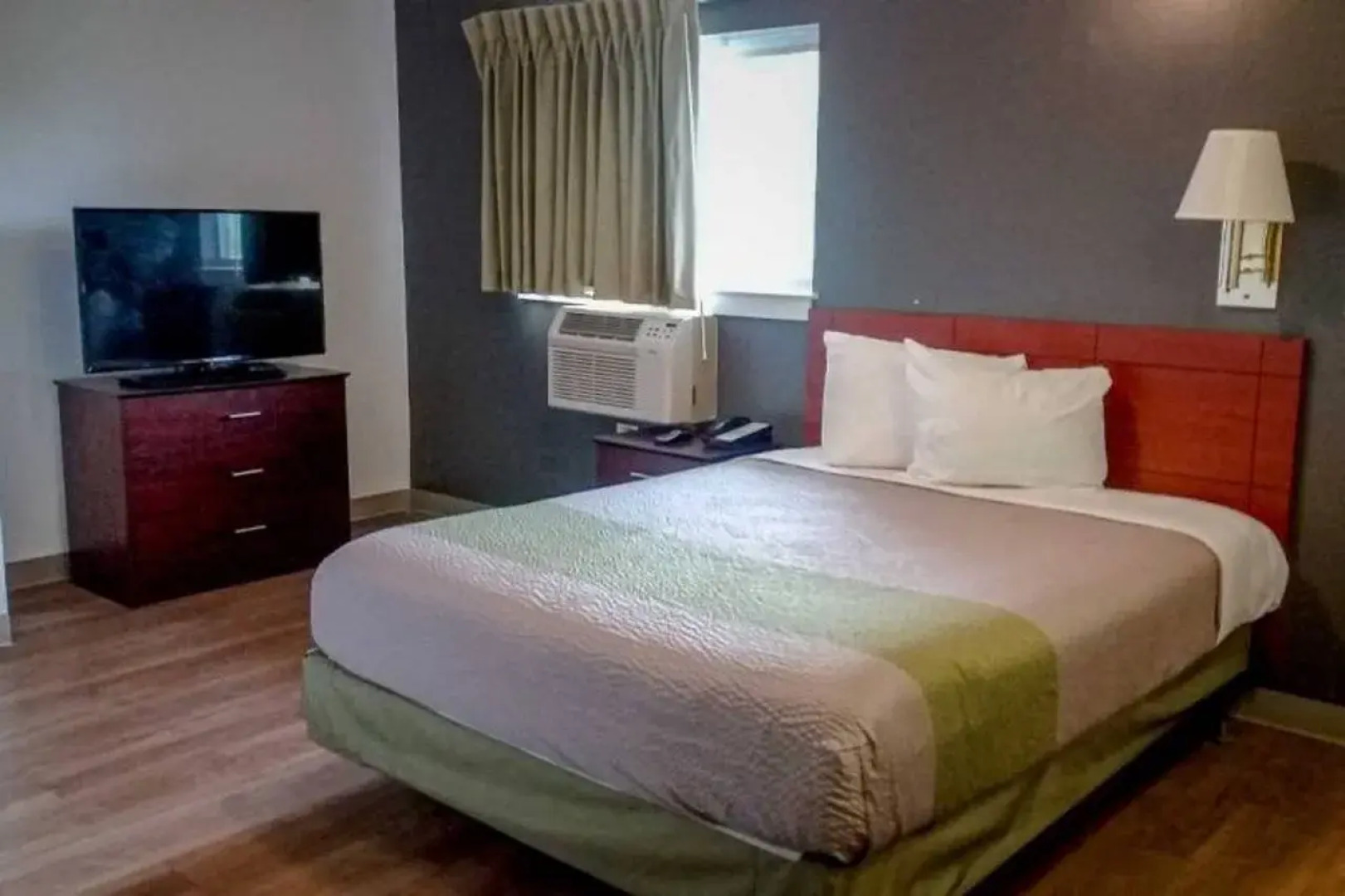 Motel 6 Greensboro, NC - I-40