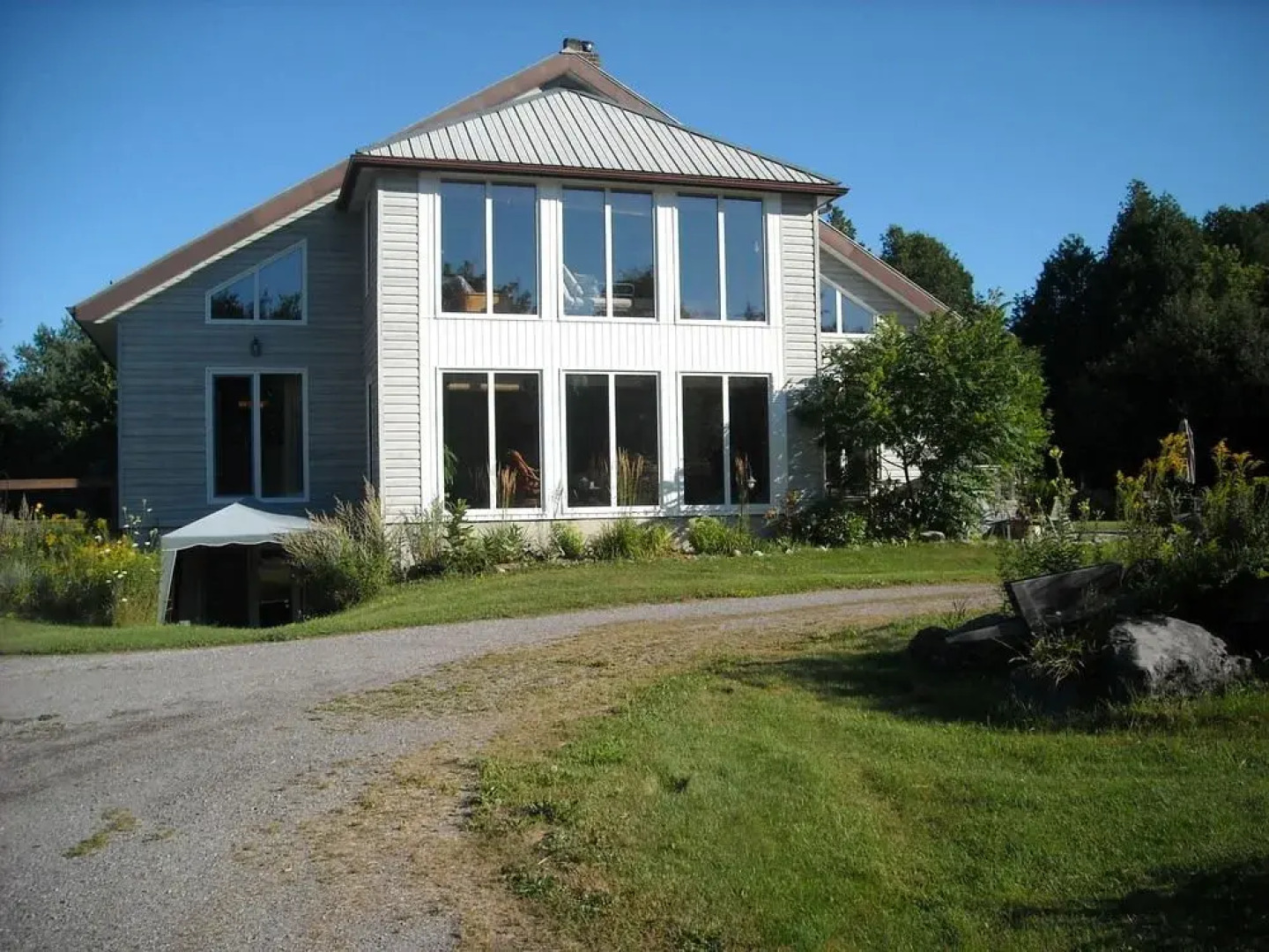 Thirteen Moons - Women's Wellness Retreat