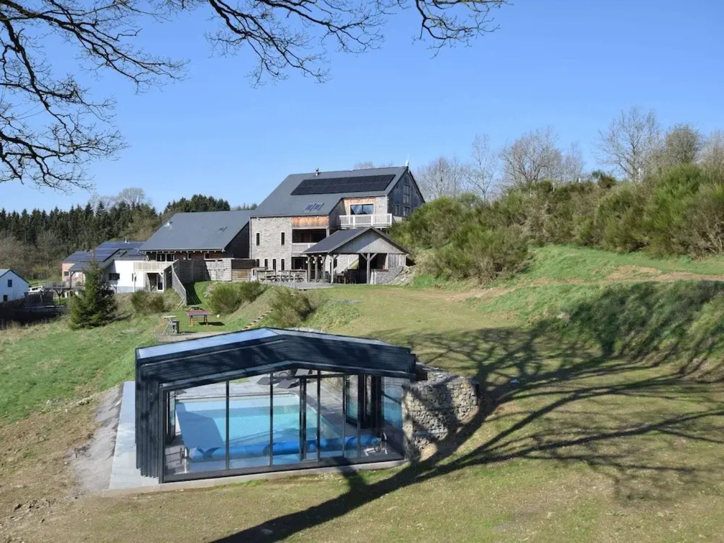 Luxurious Villa in Nadrin Belgium with Sauna & Hot Tub
