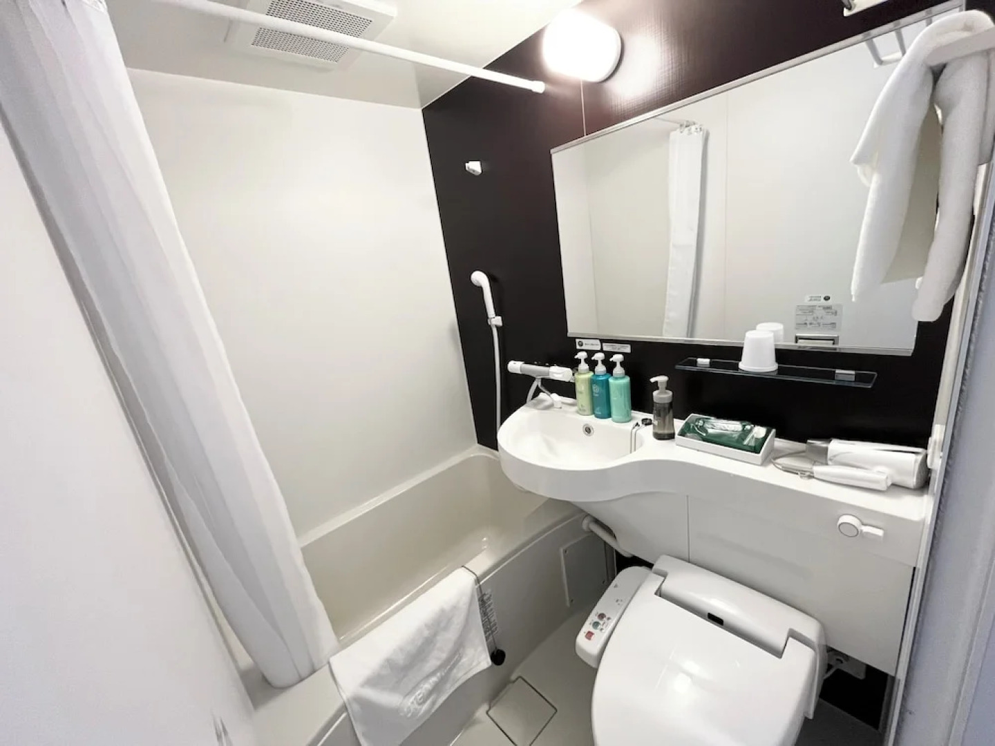 Hotel Route Inn Tokushima Airport -Matsushige smart inter-