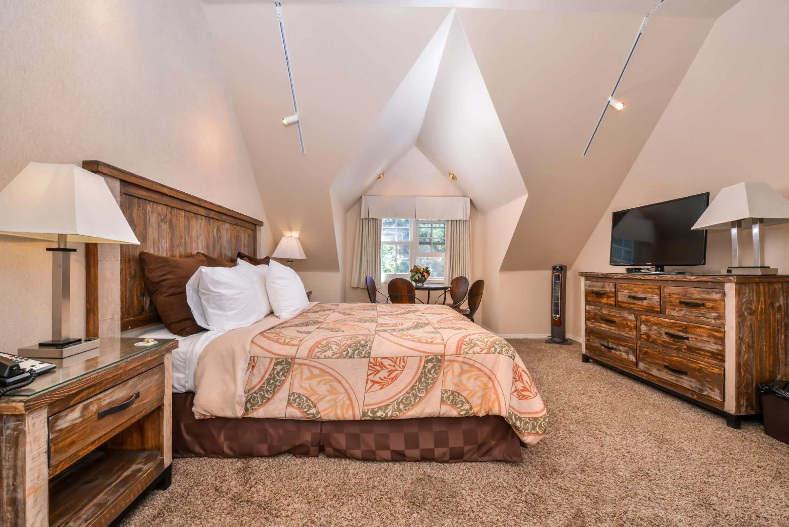 Station House Inn - Near Heavenly Gondola