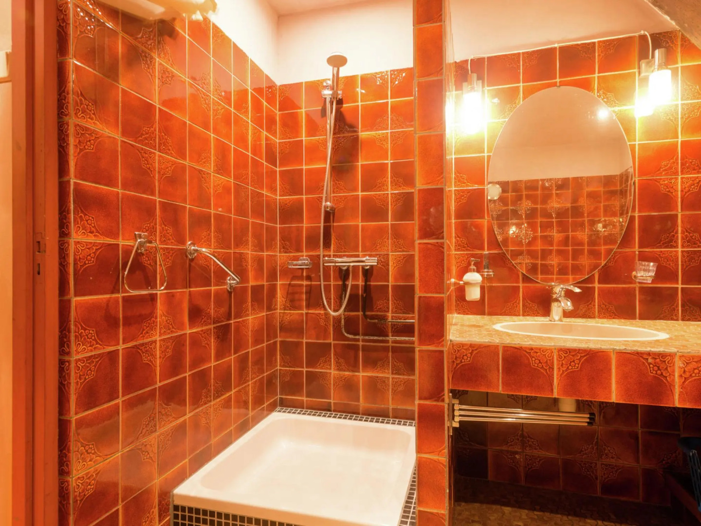 Secluded Farmhouse in Balkbrug with bubble bath