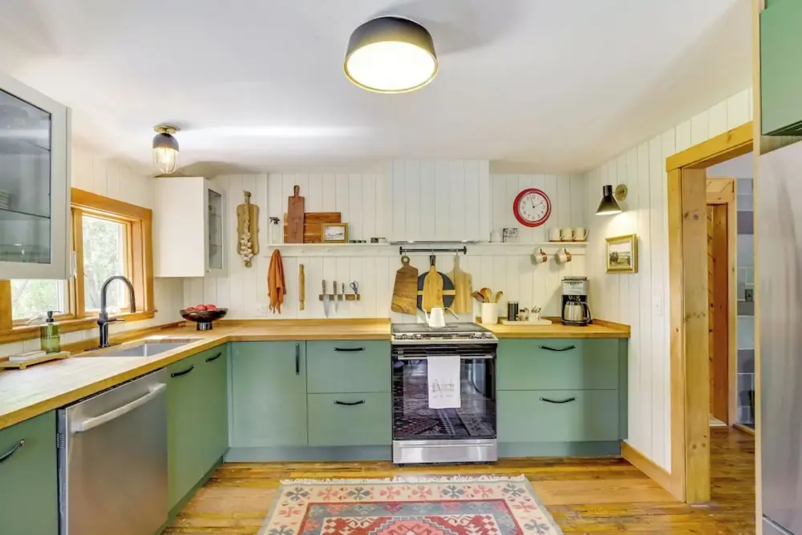 Gorgeous Sunday River Cabin w/ Saltwater Hot Tub!