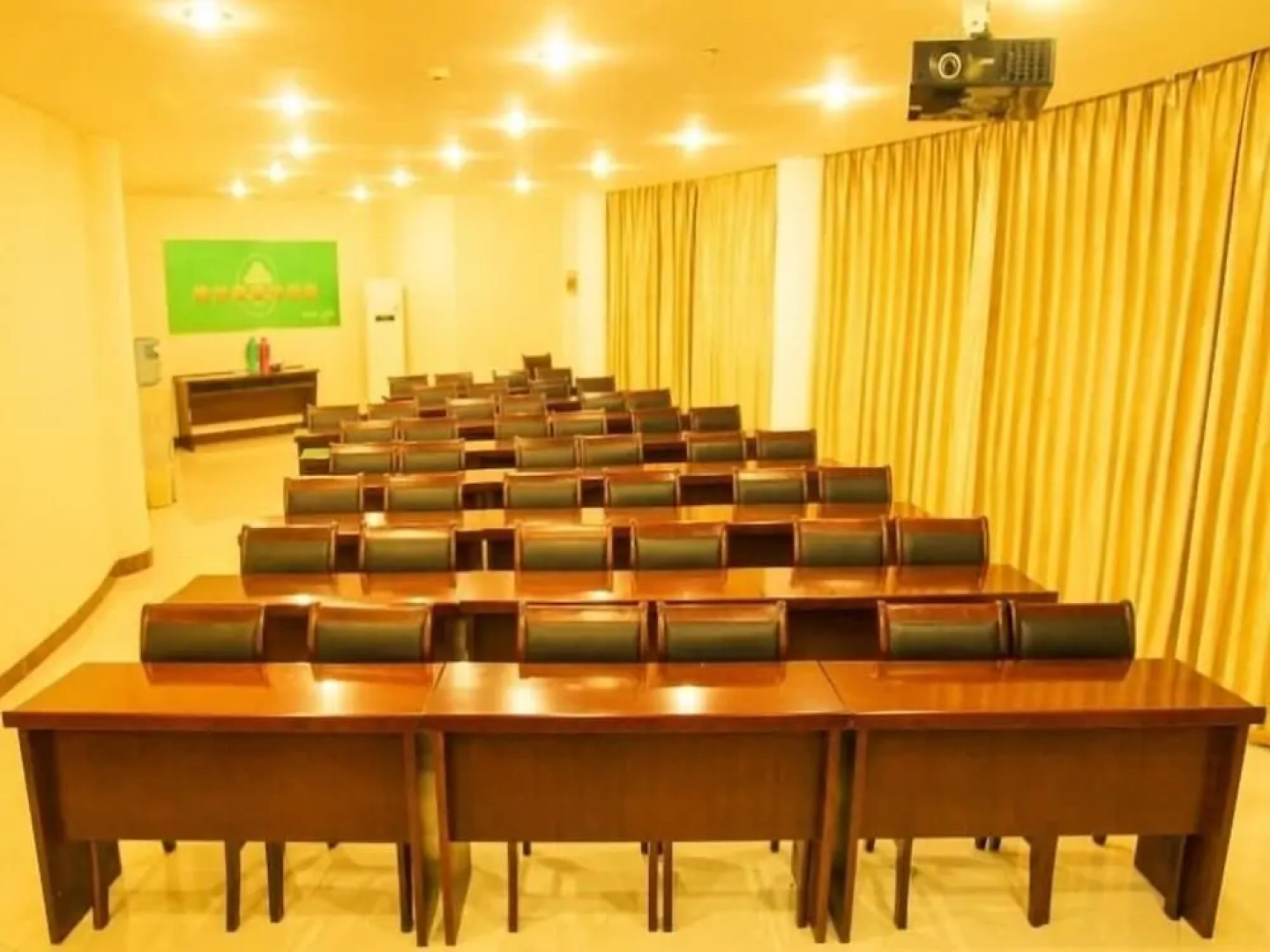 GreenTree Inn Yangzhou Gaoyou Municipal Government Business Hotel