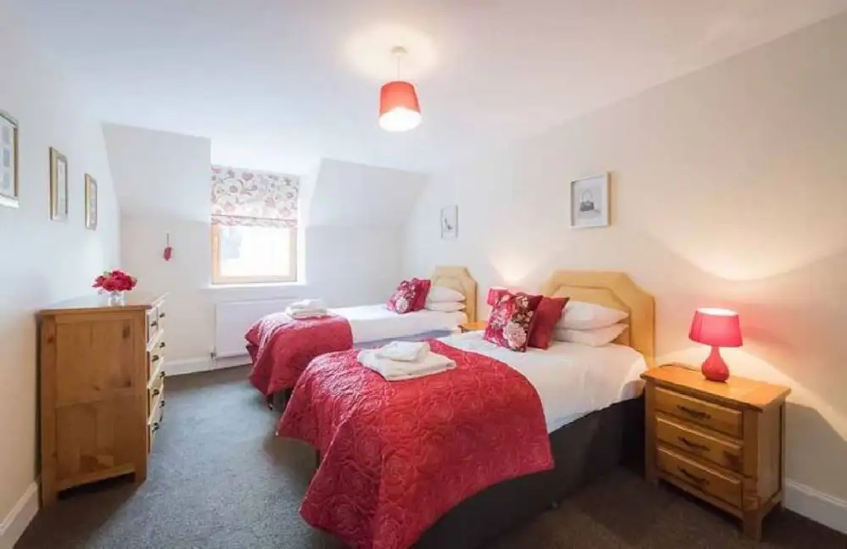 Keepers Lodge with Hot Tub