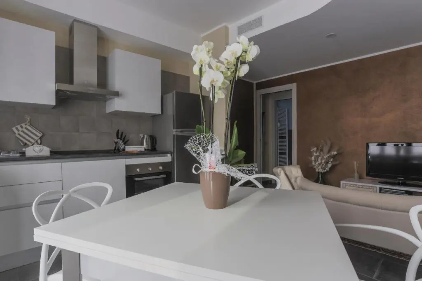 Elga's Apartment - Your charming stay on Lake Orta