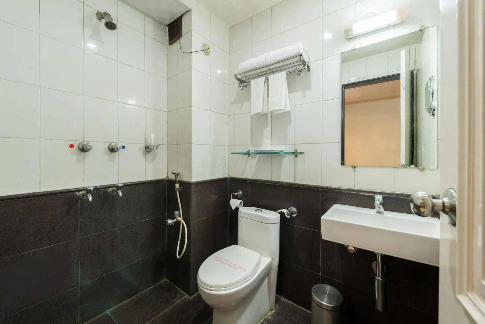 Treebo Cartier Biznotel