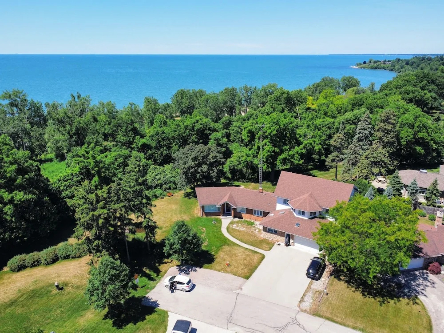 Seacliff Beach Suites - Coastal room, awesome strolling, all amenities, right in town