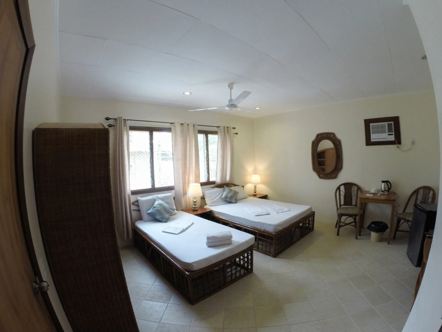 Quo Vadis Dive Resort Moalboal