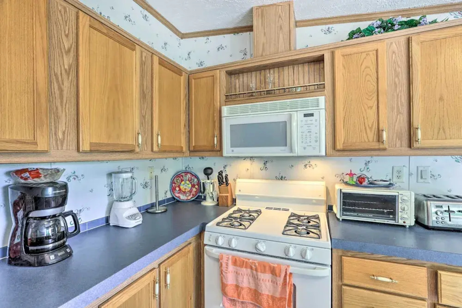 Bright Steinhatchee Home: Proximity to Ocean!