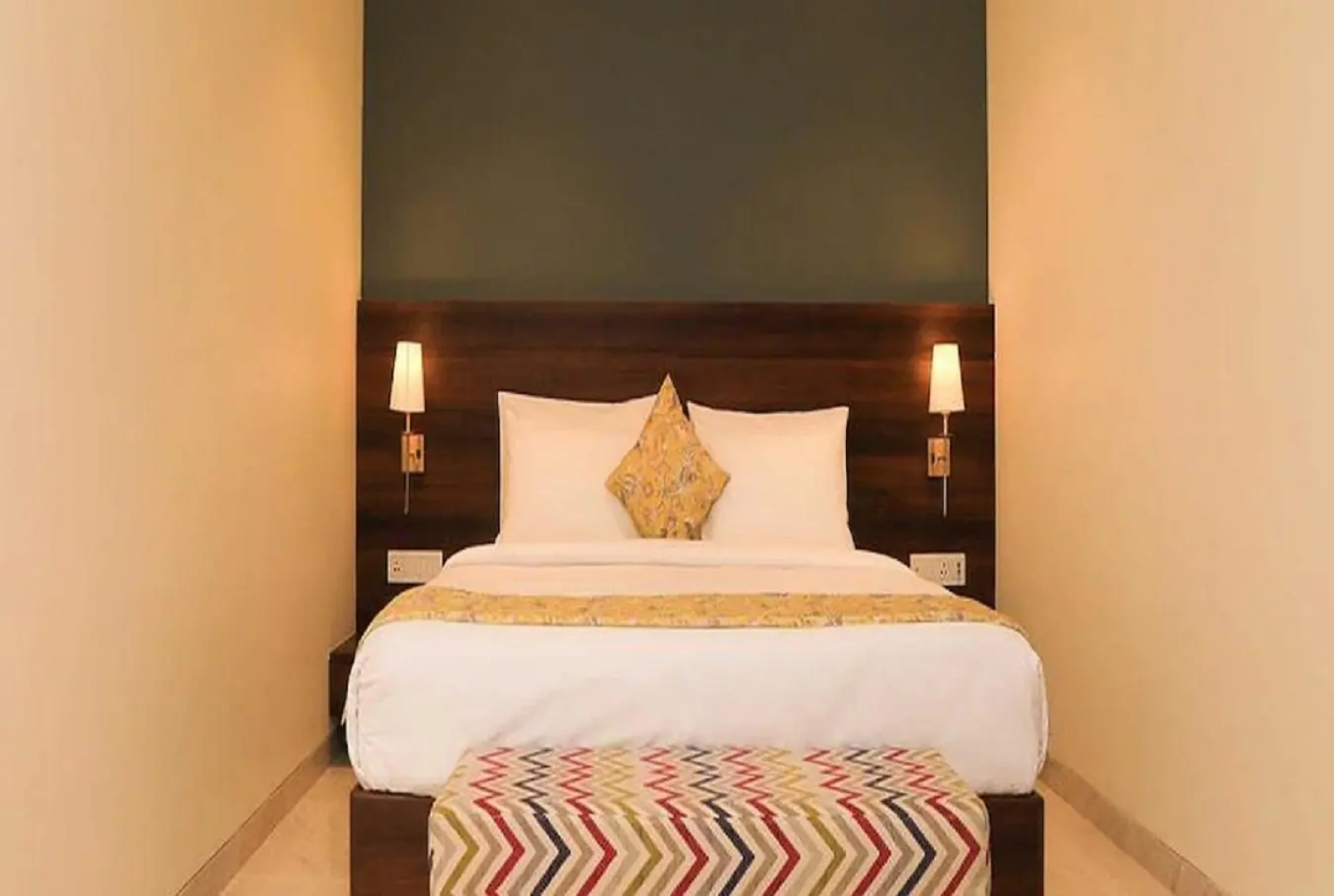 Goroomgo Daani Continental Imphal