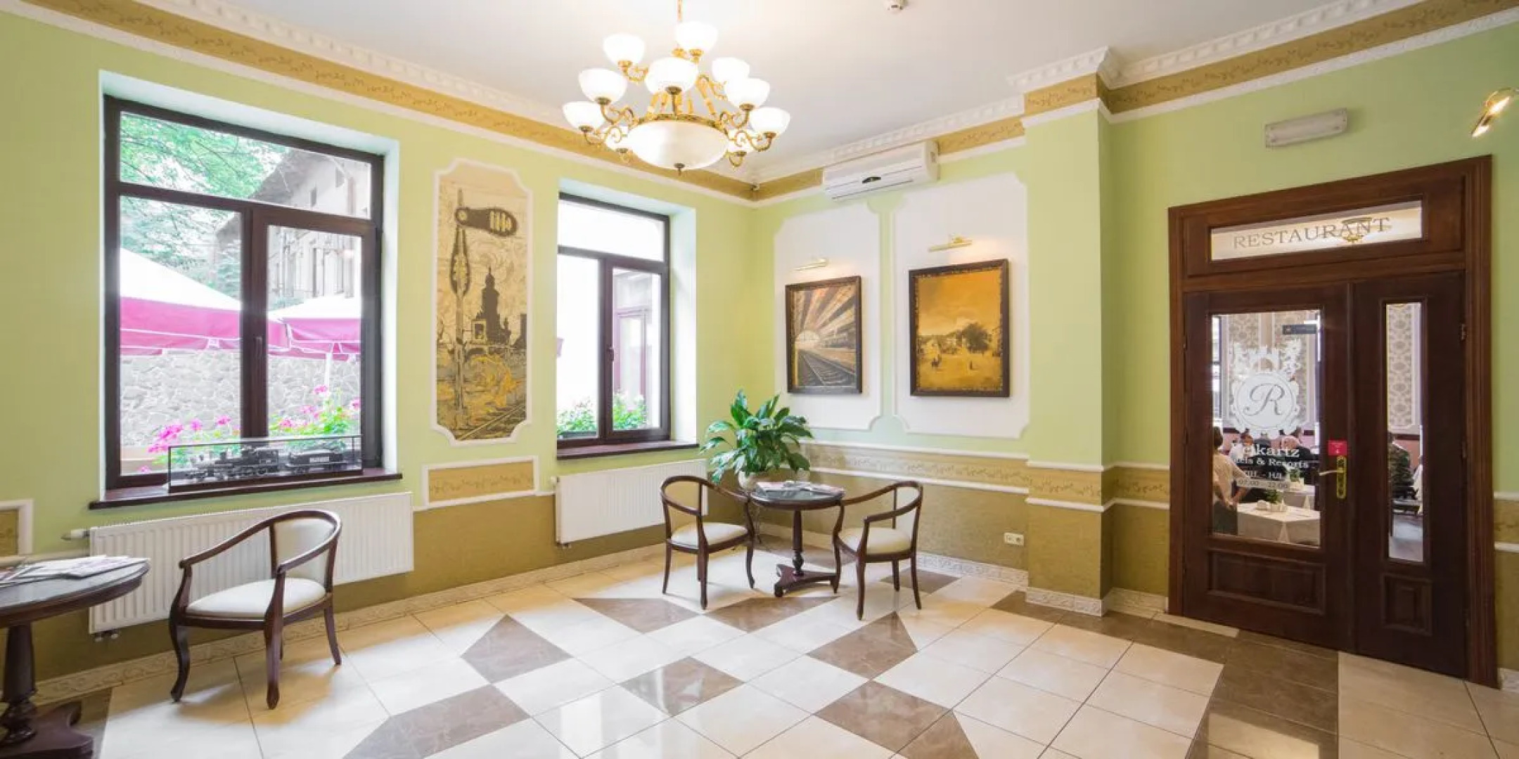 Optima Дворжец Львов