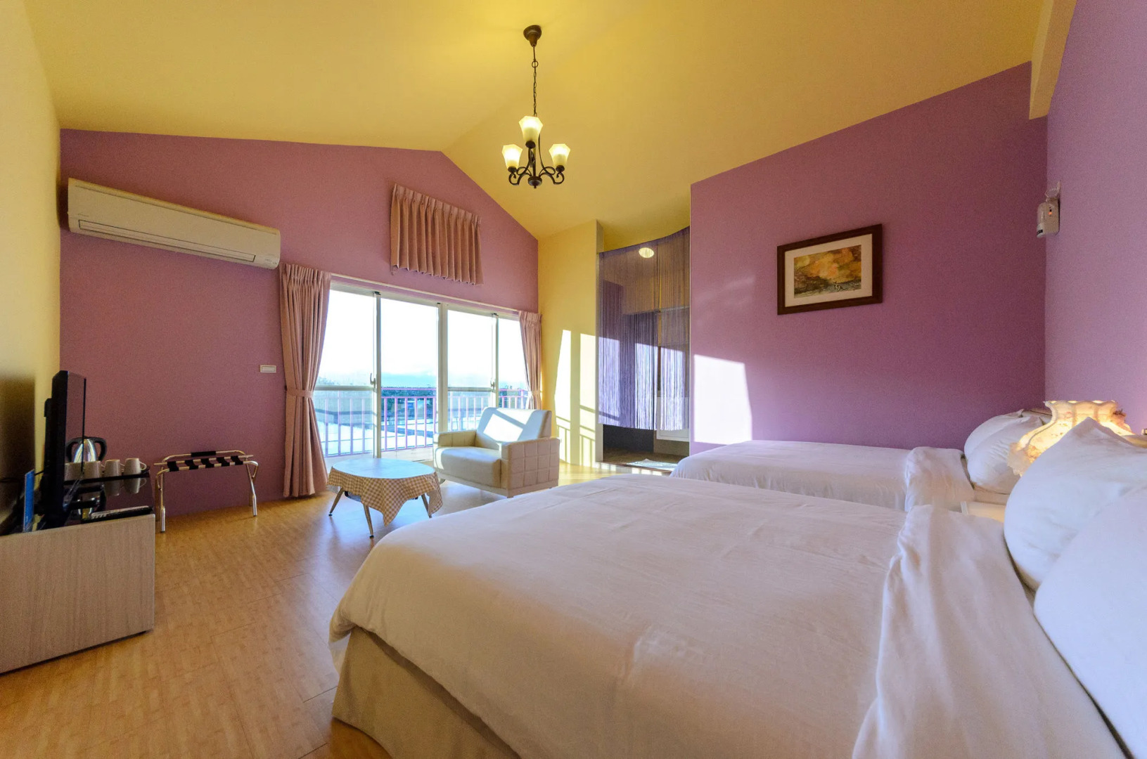 Barefoot and Breakfast